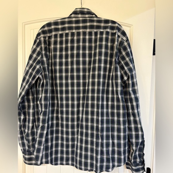 ⚓️J CREW Button Down Long Sleeve - Picture 7 of 7